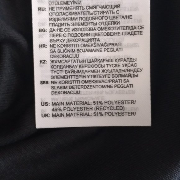 🆕Reebok Women's Running Essentials Short Sleeve Tee, Black, NWT, Authentic - Picture 14 of 14